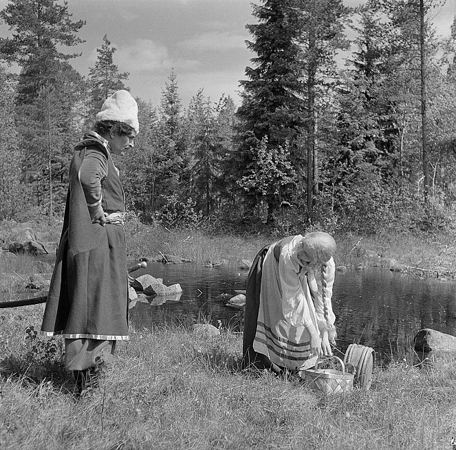 Isoviha - De la película - Santeri Karilo, Hilkka Helinä
