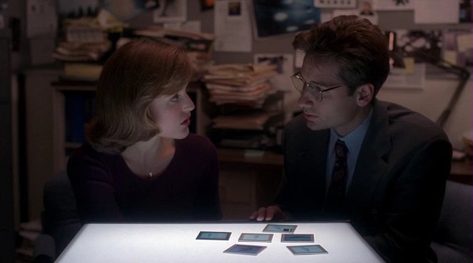 The X-Files - Squeeze - Van film - Gillian Anderson, David Duchovny