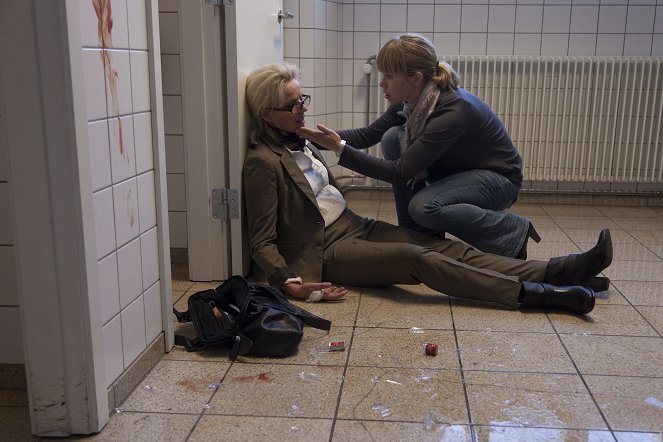 Borgen - Une femme au pouvoir - À Bruxelles, personne ne t'entend crier - Film - Benedikte Hansen, Birgitte Hjort Sørensen