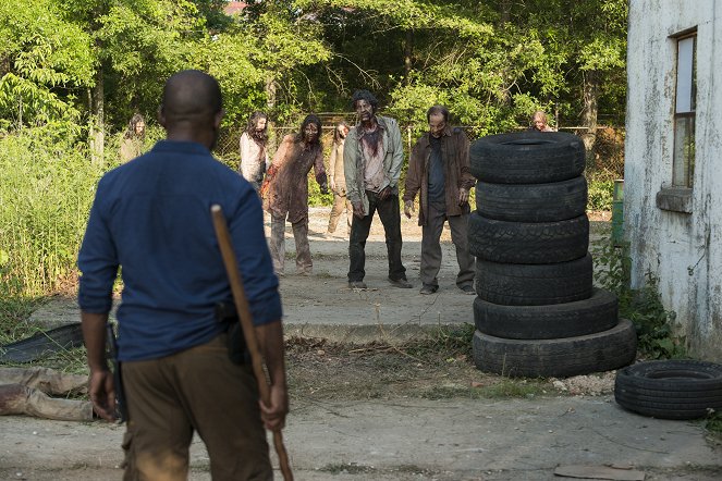 The Walking Dead - Season 7 - The Well - Photos