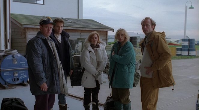 The X-Files - Salaiset kansiot - Season 1 - Ice - Kuvat elokuvasta - Steve Hytner, David Duchovny, Gillian Anderson, Felicity Huffman, Xander Berkeley