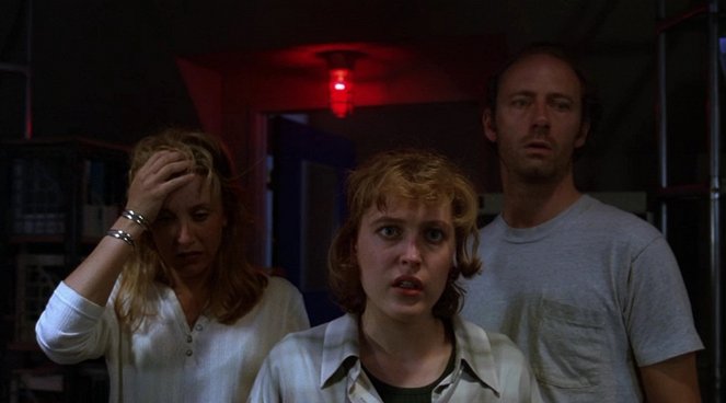 The X-Files - Salaiset kansiot - Season 1 - Ice - Kuvat elokuvasta - Felicity Huffman, Gillian Anderson, Xander Berkeley