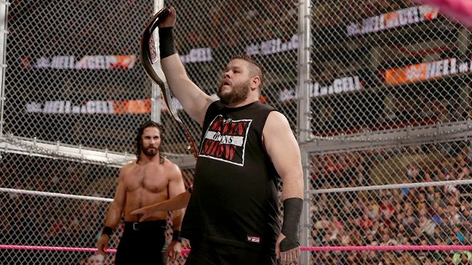 WWE Hell in a Cell - Van film - Colby Lopez, Kevin Steen
