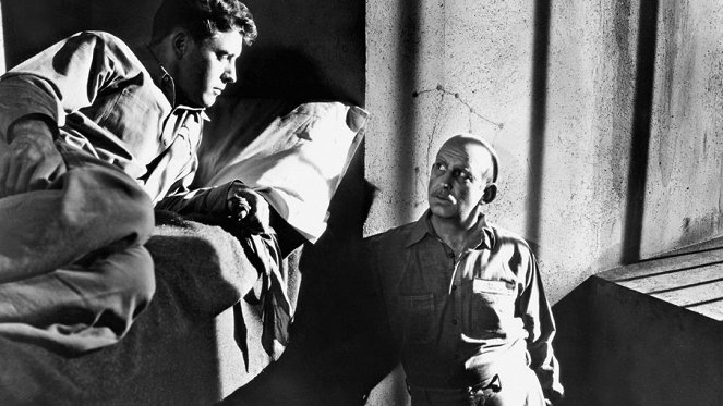 A gyilkosok - Filmfotók - Burt Lancaster, Vince Barnett