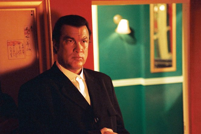 Out of Reach - Do filme - Steven Seagal