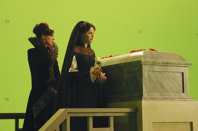 Once Upon a Time - Season 1 - Making of - Lana Parrilla, Ginnifer Goodwin