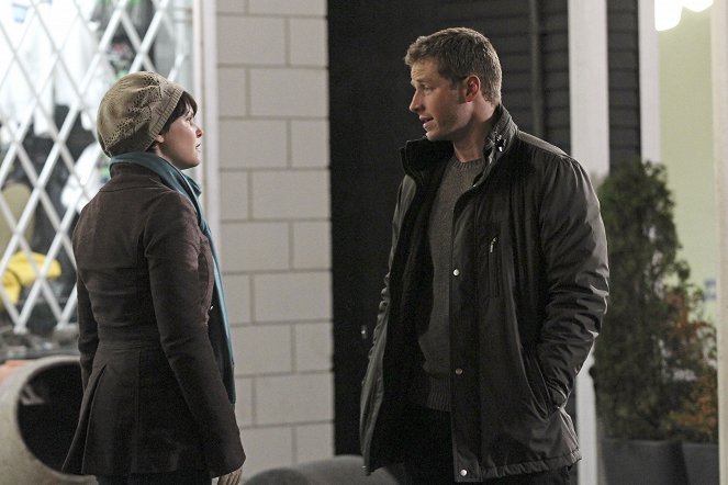 Once Upon a Time - Season 1 - What Happened to Frederick - Van film - Ginnifer Goodwin, Josh Dallas
