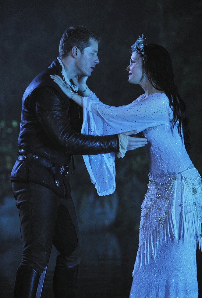 Once Upon a Time - Season 1 - What Happened to Frederick - Photos - Josh Dallas, Ginnifer Goodwin