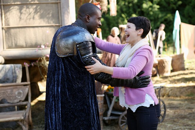Once Upon a Time - Lady of the Lake - Photos - Sinqua Walls, Ginnifer Goodwin