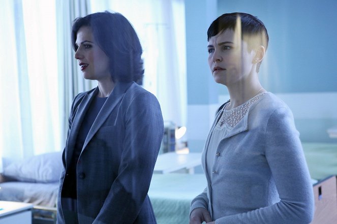 Once Upon a Time - Welcome to Storybrooke - Photos - Lana Parrilla, Ginnifer Goodwin