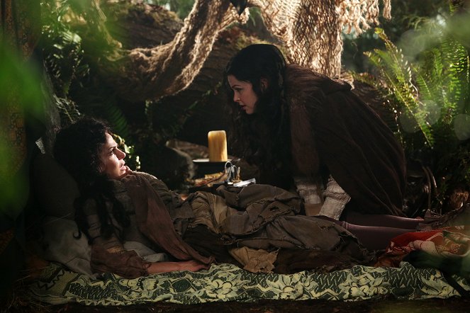 Once Upon a Time - The Evil Queen - Photos - Lana Parrilla, Ginnifer Goodwin