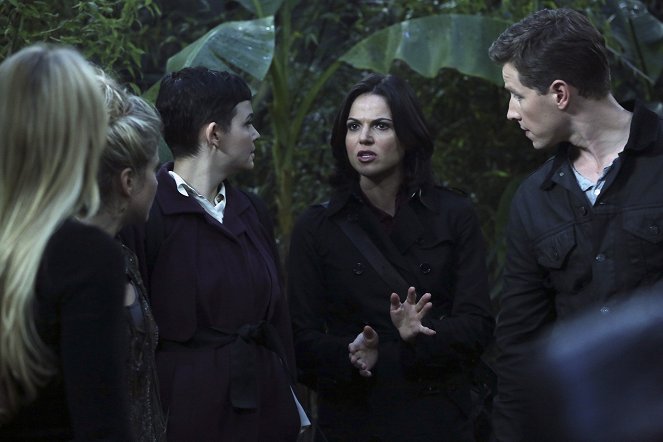 Once Upon a Time - Think Lovely Thoughts - Van film - Ginnifer Goodwin, Lana Parrilla, Josh Dallas