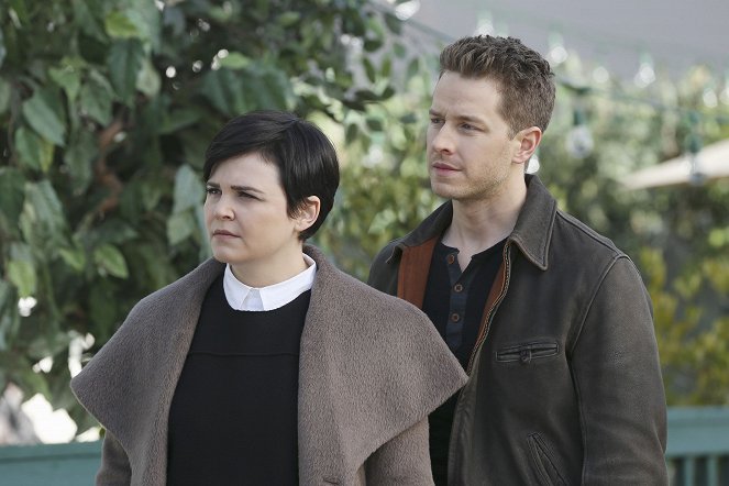 Once Upon a Time - Mother - Photos - Ginnifer Goodwin, Josh Dallas