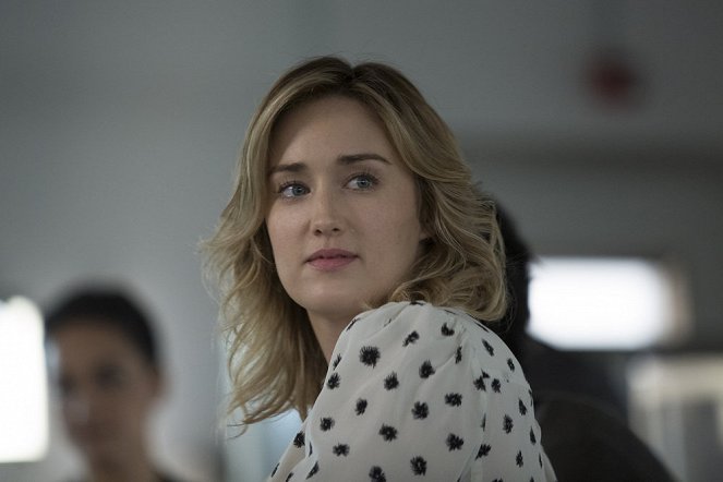 Blindspot - Season 2 - We Fight Deaths on Thick Lone Waters - Photos - Ashley Johnson