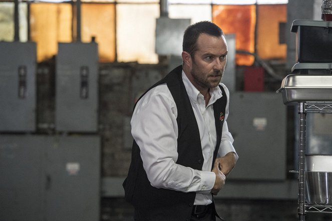 Blindspot - We Fight Deaths on Thick Lone Waters - Photos - Sullivan Stapleton