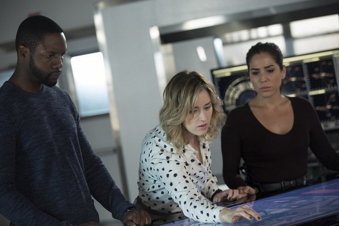 Blindspot - Season 2 - We Fight Deaths on Thick Lone Waters - Photos - Rob Brown, Ashley Johnson, Audrey Esparza