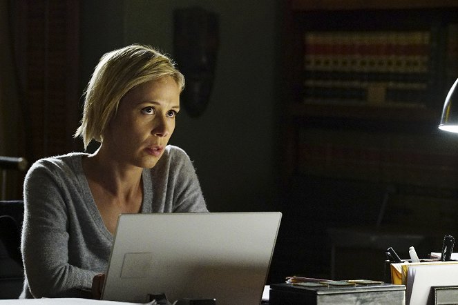 How to Get Away with Murder - Season 3 - No More Blood - Photos - Liza Weil