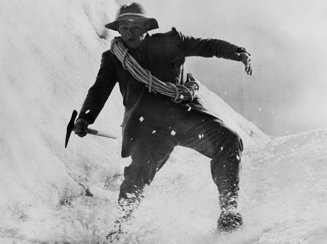 Third Man on the Mountain - Filmfotók - James MacArthur