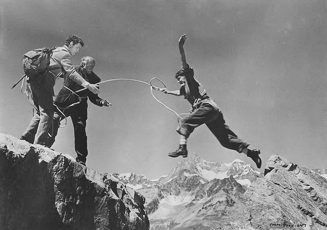 Third Man on the Mountain - Filmfotók - James MacArthur, Laurence Naismith, Janet Munro