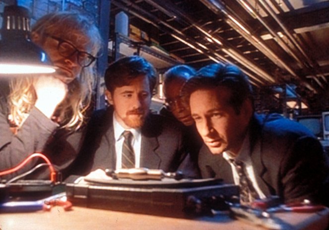 The X-Files - Wetwired - Van film - Dean Haglund, Bruce Harwood, Tom Braidwood, David Duchovny