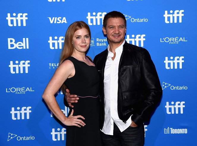 Arrival - Events - Amy Adams, Jeremy Renner