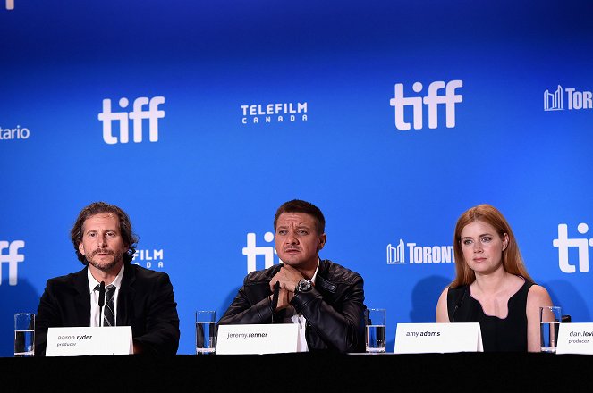 Arrival - Events - Aaron Ryder, Jeremy Renner, Amy Adams