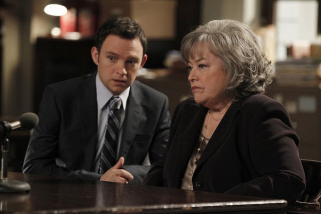Harry's Law - Season 1 - A Day in the Life - Photos - Nate Corddry, Kathy Bates