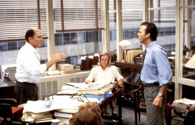 The Paper - Filmfotos - Robert Duvall, Glenn Close, Michael Keaton