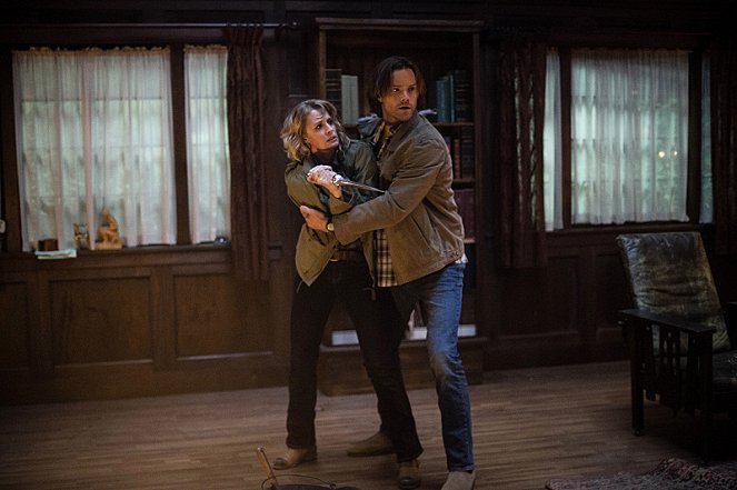 Supernatural - Season 12 - Celebrating the Life of Asa Fox - Photos - Samantha Smith, Jared Padalecki