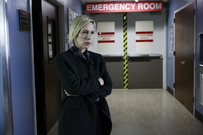 How to Get Away with Murder - Season 3 - Who's Dead? - Photos - Liza Weil