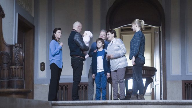 Familie! - Z filmu - Iris Berben, Jürgen Vogel, Elias Esser, Werner Wölbern, Katharina Thalbach, Anna Maria Mühe