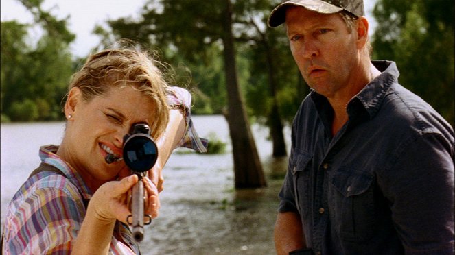 Swamp Shark - Filmfotos - Kristy Swanson, D.B. Sweeney