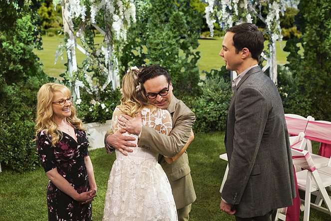 The Big Bang Theory - Die Beischlaf-Vermutung - Filmfotos - Melissa Rauch, Johnny Galecki, Jim Parsons