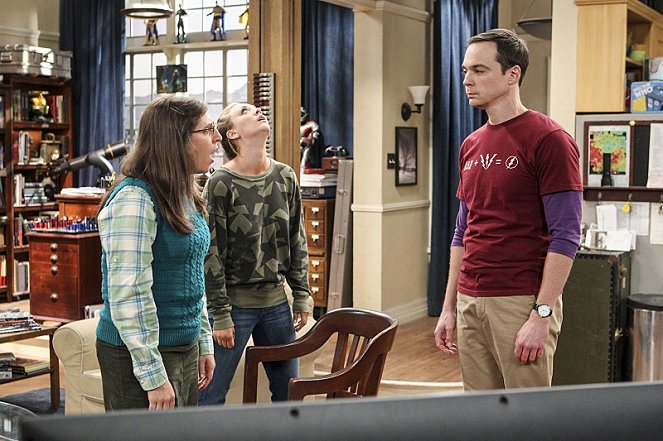 The Big Bang Theory - Season 10 - Die Whirlpool-Kontamination - Filmfotos - Mayim Bialik, Kaley Cuoco, Jim Parsons