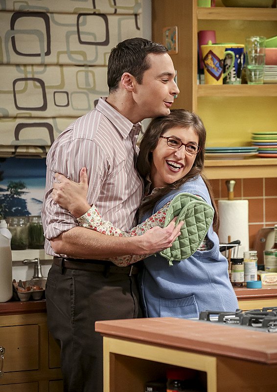 The Big Bang Theory - Season 10 - Kick it like Baby - Filmfotos - Jim Parsons, Mayim Bialik
