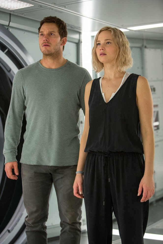 Passengers - Filmfotos - Chris Pratt, Jennifer Lawrence