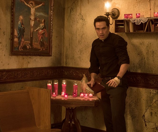 The Exorcist - Chapter Eight: The Griefbearers - Photos - Alfonso Herrera