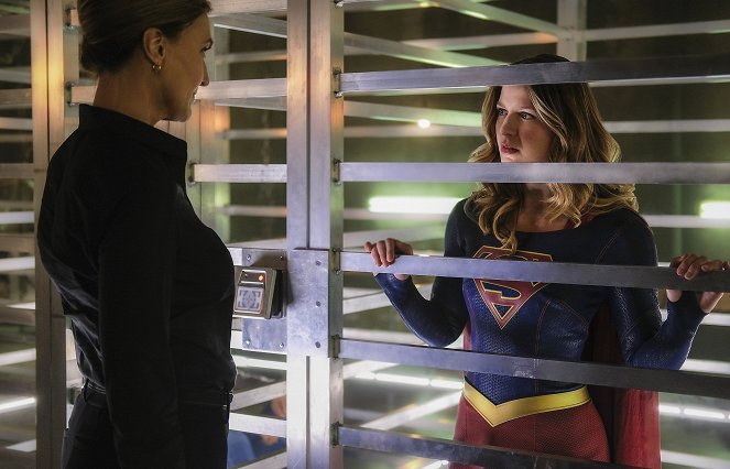 Supergirl - Supergirl vs Cyborg Superman - Filmfotos - Brenda Strong, Melissa Benoist