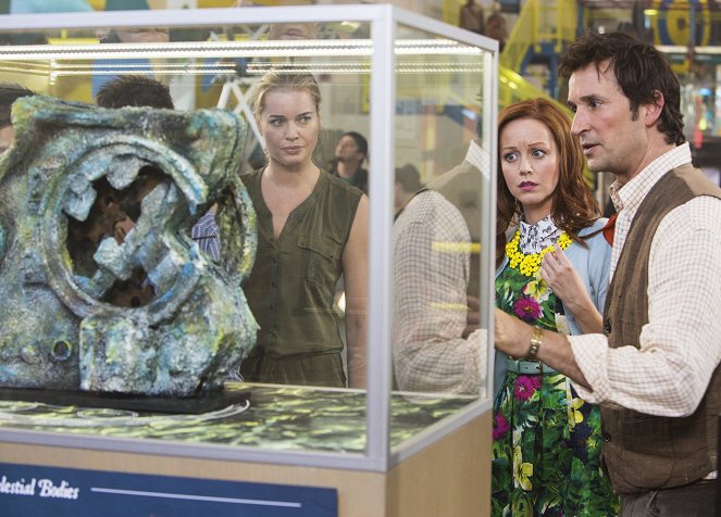 The Librarians - And the Rise of Chaos - Photos - Rebecca Romijn, Lindy Booth, Noah Wyle