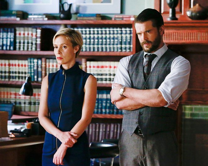How to Get Away with Murder - Season 2 - Skanks Get Shanked - Photos - Liza Weil, Charlie Weber