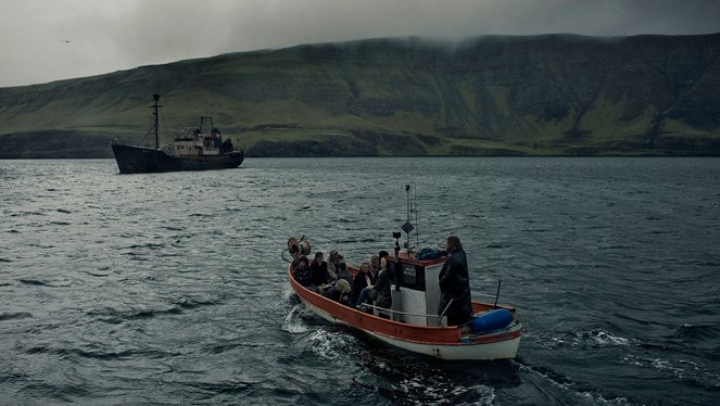 Reykjavik Whale Watching Massacre - De la película - Helgi Björnsson