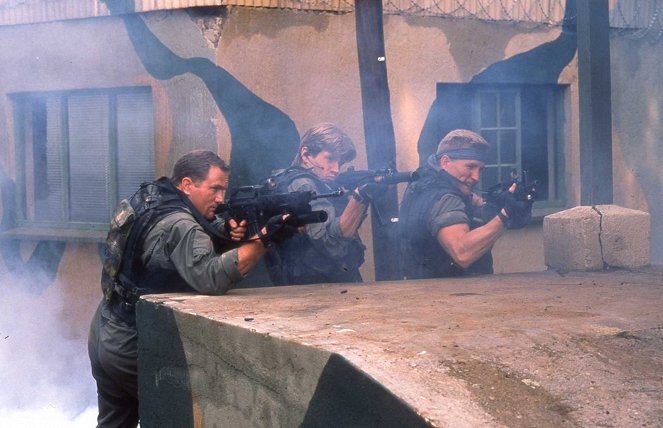 Operation Delta Force II: Mayday - Van film