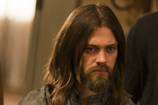 The Walking Dead - Go Getters - Photos - Tom Payne