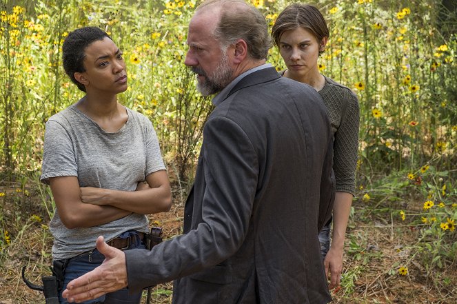 Żywe trupy - Zdeterminowani - Z filmu - Sonequa Martin-Green, Xander Berkeley, Lauren Cohan