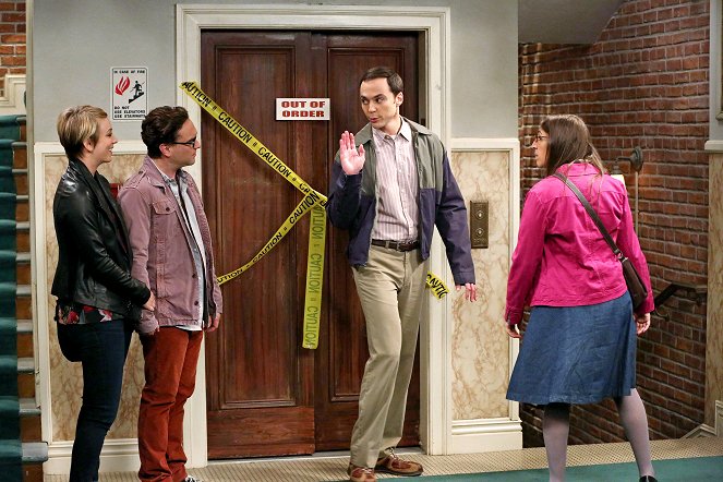 The Big Bang Theory - Werfen wie ein Mädchen - Filmfotos - Kaley Cuoco, Johnny Galecki, Jim Parsons, Mayim Bialik