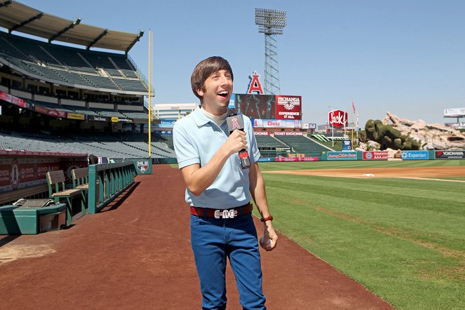 The Big Bang Theory - Season 8 - The First Pitch Insufficiency - Photos - Simon Helberg