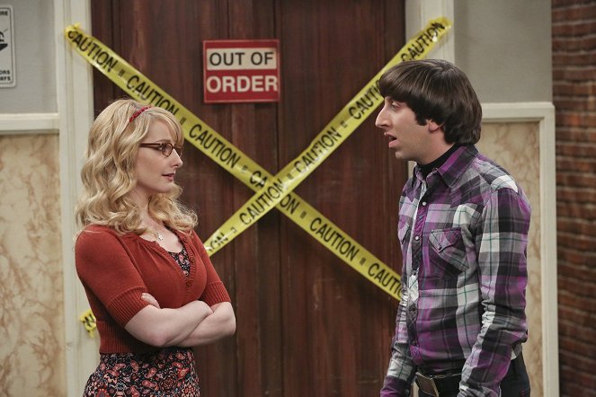 The Big Bang Theory - The Application Deterioration - Photos - Melissa Rauch, Simon Helberg