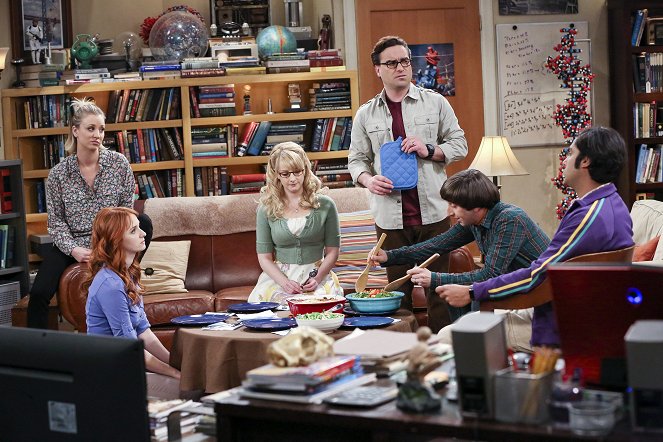 The Big Bang Theory - The Empathy Optimization - Van film - Kaley Cuoco, Laura Spencer, Melissa Rauch, Johnny Galecki, Simon Helberg, Kunal Nayyar