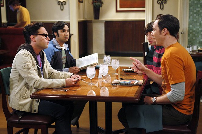 The Big Bang Theory - The Wiggly Finger Catalyst - Van film - Johnny Galecki, Kunal Nayyar, Simon Helberg, Jim Parsons