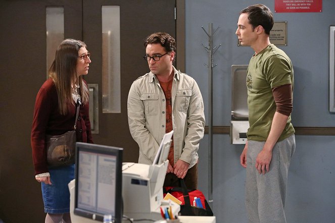 The Big Bang Theory - Season 8 - The Locomotion Interruption - Photos - Mayim Bialik, Johnny Galecki, Jim Parsons